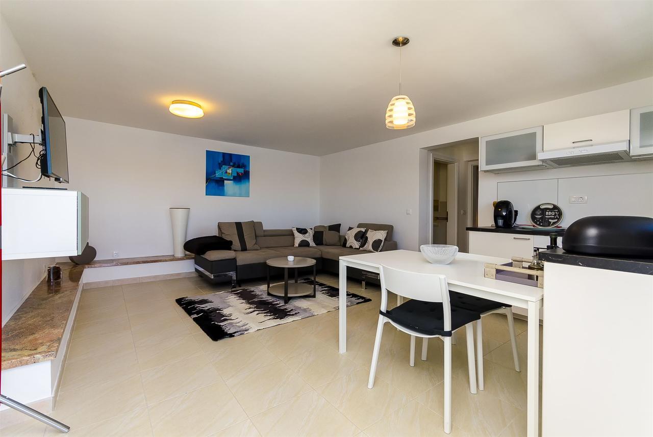 Apartment Mirjana Рогозница Екстериор снимка